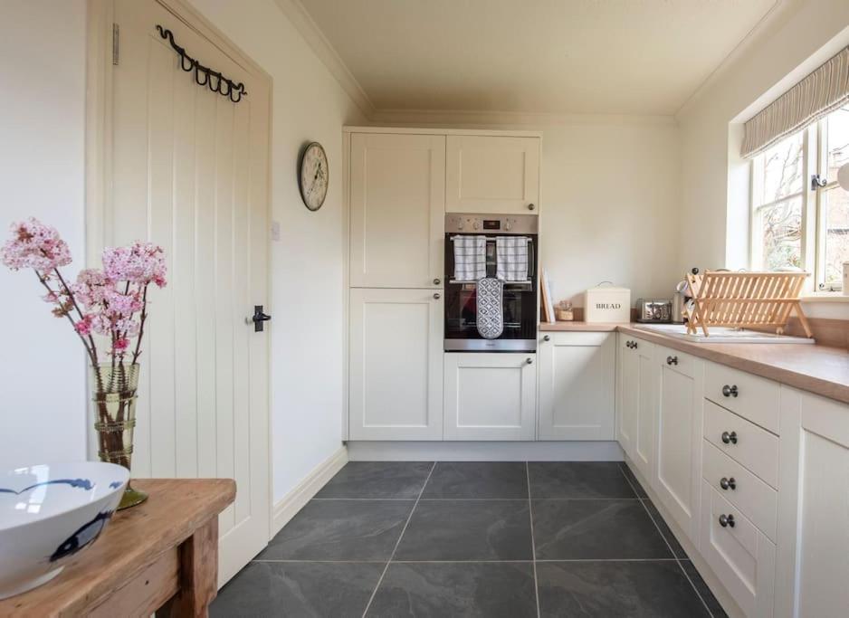 Lilly Hall Hopkiln - Exceptional 3 Bed Cottage In Ledbury Herefordshire Экстерьер фото